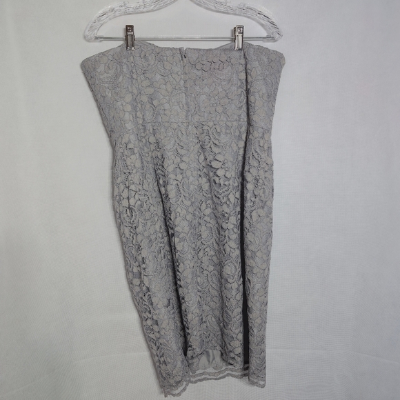 Elegant Gray Lace Strapless Sz 14 Dress By David's Bridal - Picture 2 of 6